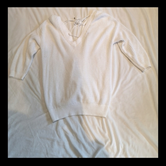 White knit detailed back sweater - Picture 4 of 5